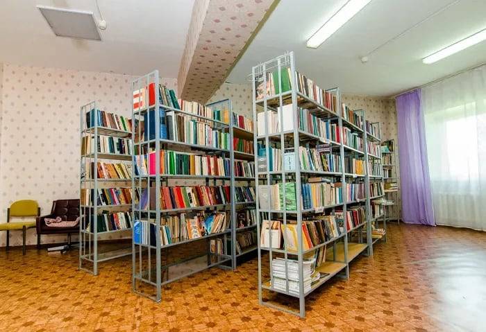 Досуг в санатории: Библиотека